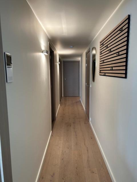 Spacious And Modern 3 Bedroom Near The Sea Appartement *